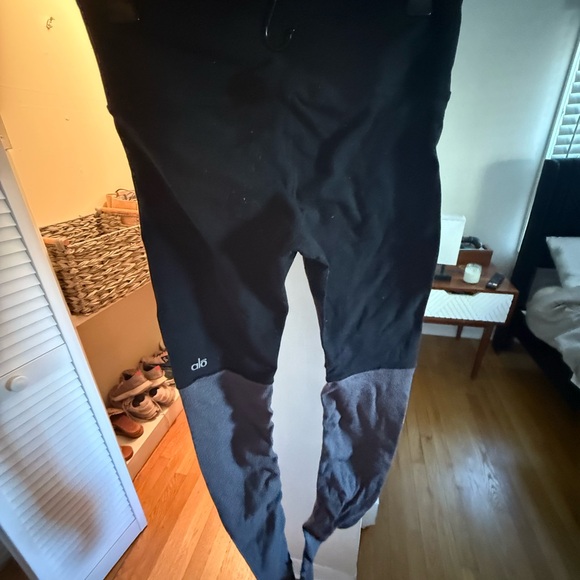 Alo Black and Gray goddess Leggings - Picture 1 of 4